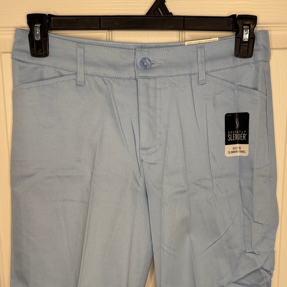 NWT St. John's Bay Light Blue Capri Pants - Picture 4 of 8